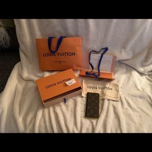 Louis Vuitton iPhone 7 Folio M61908